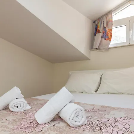 Put Zuke Croatia * Μακάρσκα